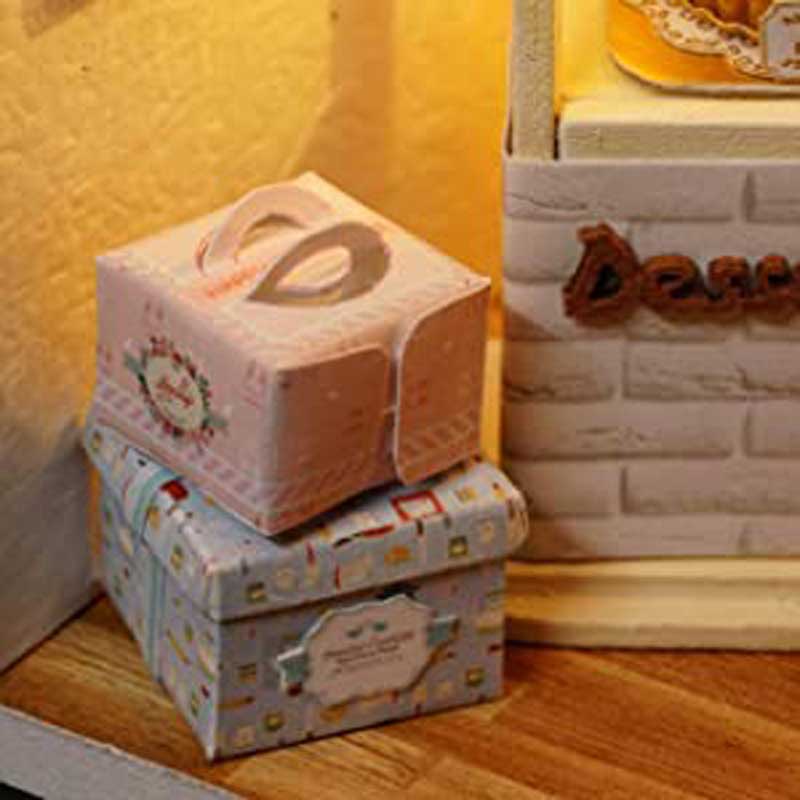 Amy's Cake Diary DIY Miniature Dollhouse Description-5
