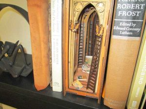 Elf Library Book Nook Miniature Dollhouse