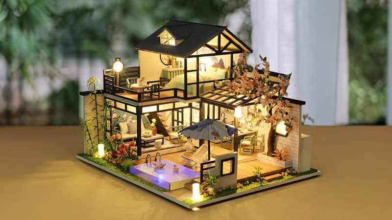 Caroline's Vintage Courtyard DIY Miniature Dollhouse_Description_2