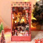 Christmas Crazy Night Book Nook Miniature Dollhouse_3