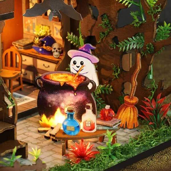 Halloween Witchy Retreat DIY Miniature Dollhouse_Description_4