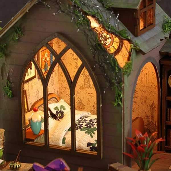 Halloween Witchy Retreat DIY Miniature Dollhouse_Description_6