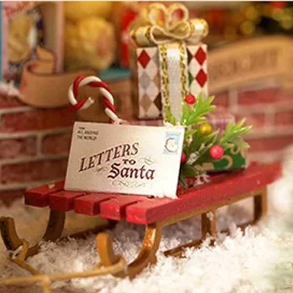 Christmas Shop Wooden Box Miniature Dollhouse_Description_6