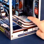Sci-fi Alien Hub Book Nook Miniature Dollhouse_5