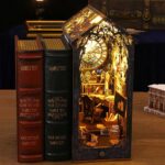 Detective Agency Book Nook Miniature Dollhouse_2