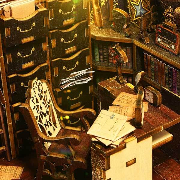 Detective Agency Book Nook Miniature Dollhouse_Description_3