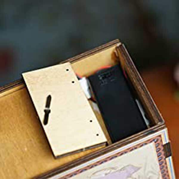 Elf Library Book Nook Miniature Dollhouse_Description_7