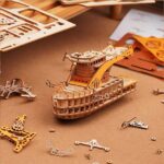 Fantastic Spaceship 3D Wooden Puzzle_6