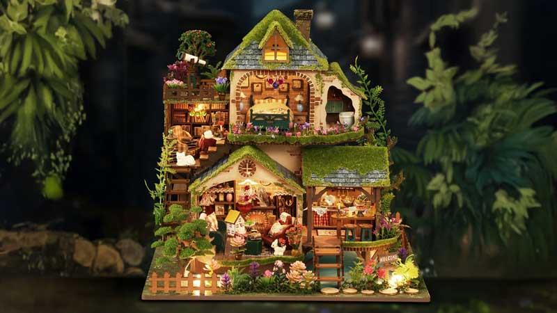 Forest Adventures DIY Miniature Dollhouse_Description_1