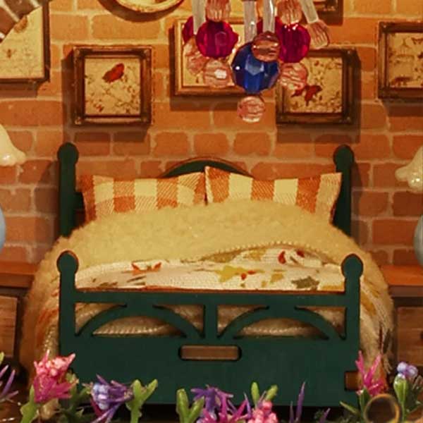 Forest Adventures DIY Miniature Dollhouse_Description_5