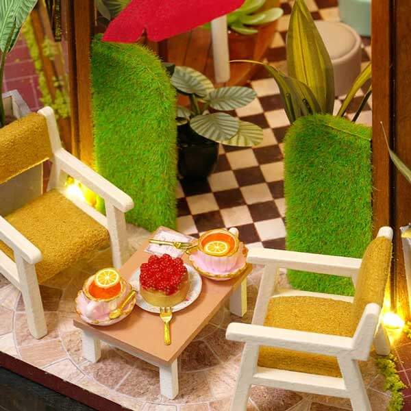 Garden Cafe DIY Miniature Dollhouse_Description_4