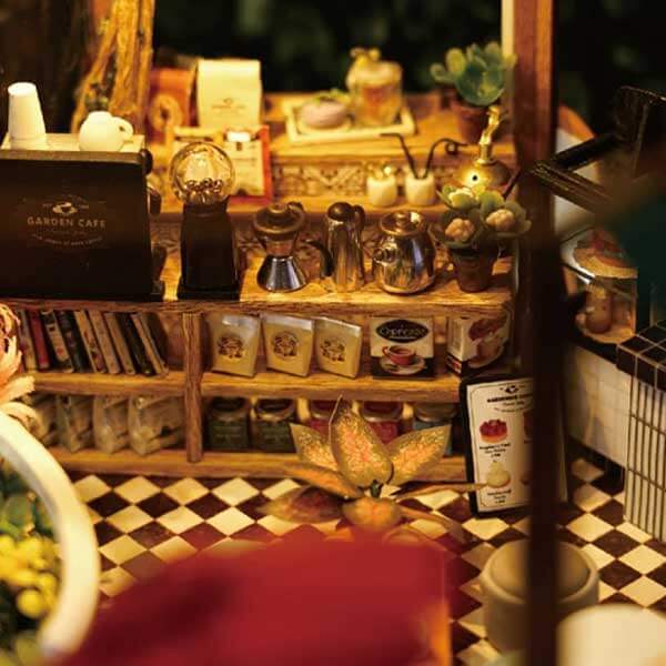 Garden Cafe DIY Miniature Dollhouse_Description_8