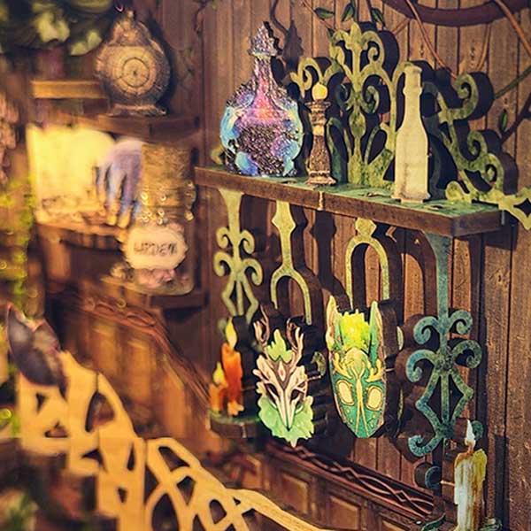 Green Fairyland Book Nook Miniature Dollhouse_Description_4