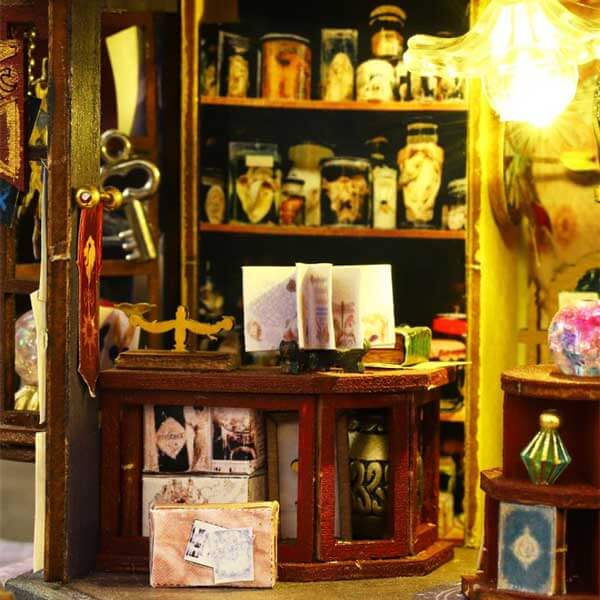 Holo Magic City DIY Miniature Dollhouse_Description_7