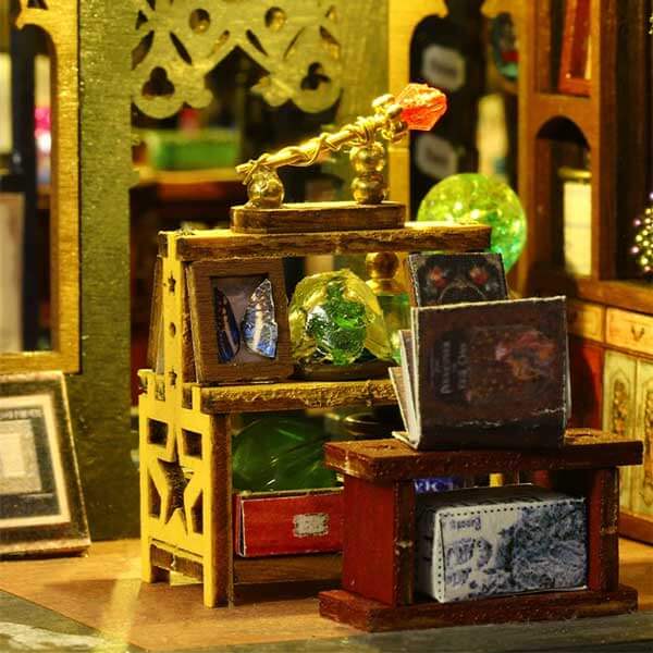 Holo Magic City DIY Miniature Dollhouse_Description_8