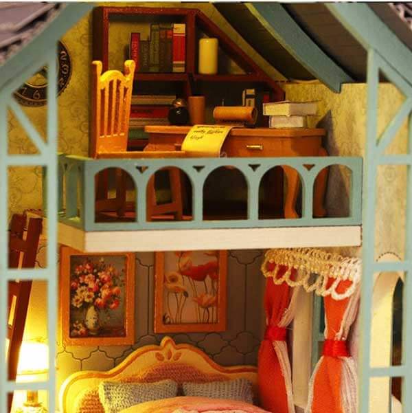 Kirsten's Jungle Resort Cottage Miniature Dollhouse_Description_3