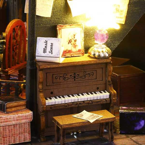 Luna's Magic House DIY Miniature Dollhouse_Description_7