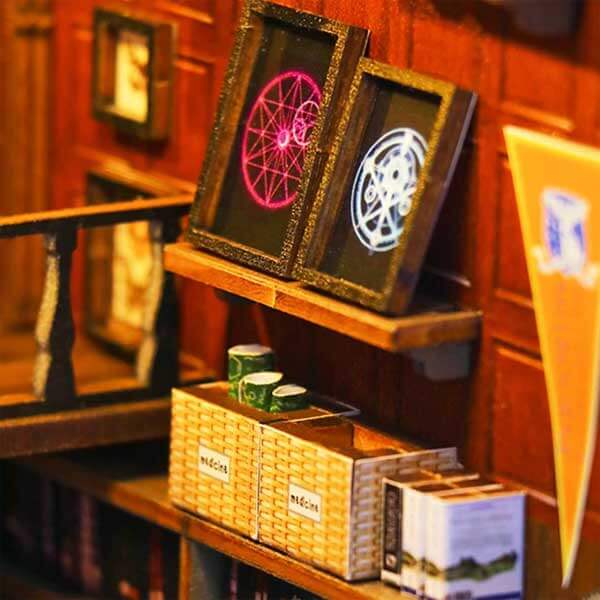 Mira Magic House Book Nook Miniature Dollhouse_Description_3