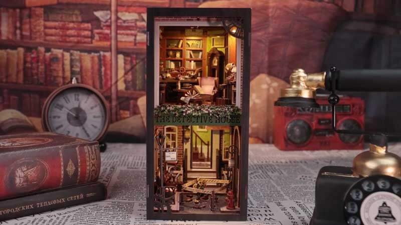 Sherlock Holmes Book Nook Miniature Dollhouse_Description_2