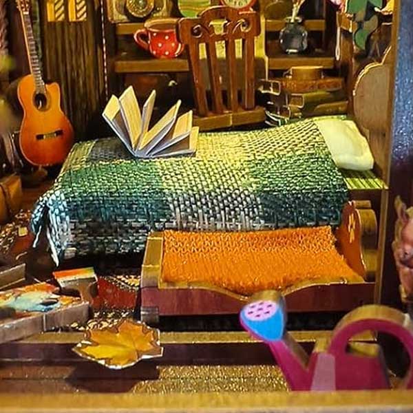 Twilight Cottage Book Nook Miniature Dollhouse_Description_4