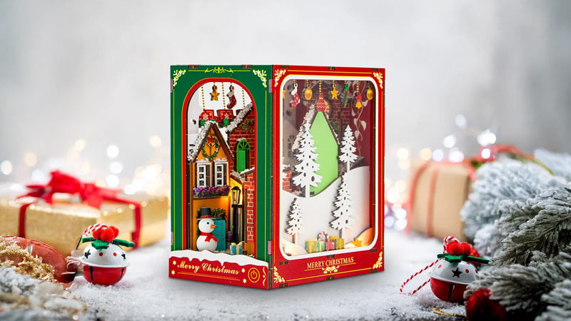 Winter of Christmas Book Nook Miniature Dollhouse_Description_1