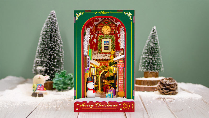 Winter of Christmas Book Nook Miniature Dollhouse_Description_2