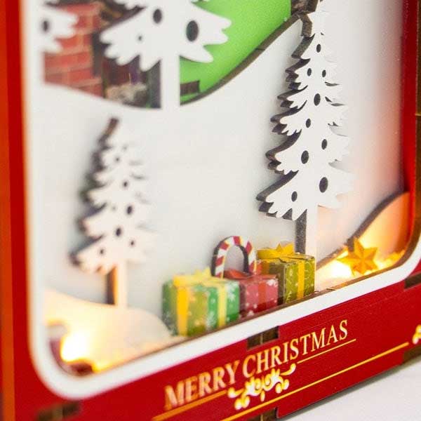 Winter of Christmas Book Nook Miniature Dollhouse_Description_6