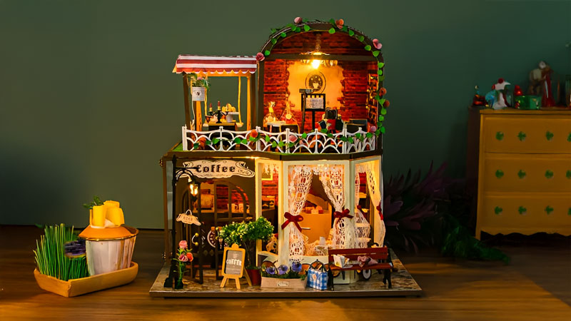 Coffee Shop DIY Miniature Dollhouse_Description_1