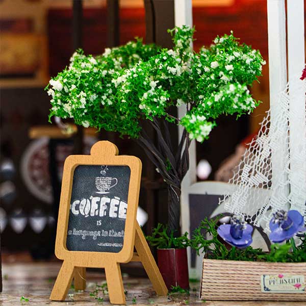Coffee Shop DIY Miniature Dollhouse_Description_2