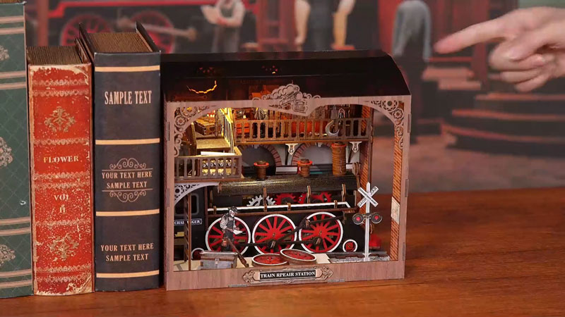 Train Repair Station Book Nook Miniature Dollhouse_Description_2