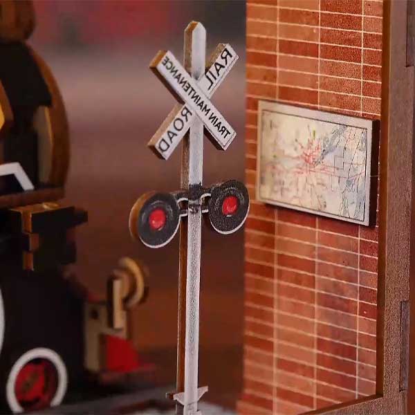 Train Repair Station Book Nook Miniature Dollhouse_Description_3
