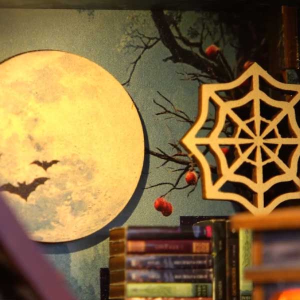Magical Night At The Castle Book Nook Miniature Dollhouse_Description_8