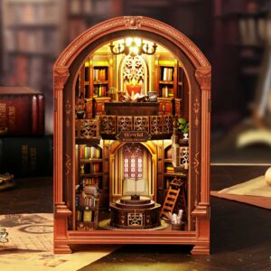 World Bookstore Book Nook Miniature Dollhouse_2