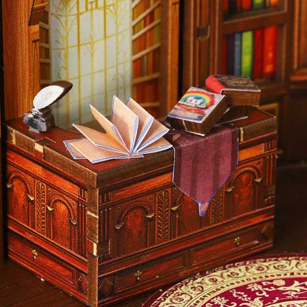 World Bookstore Book Nook Miniature Dollhouse_Description_4