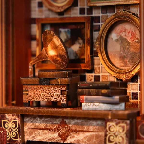 Left Bank Study DIY Miniature Dollhouse_Description_5