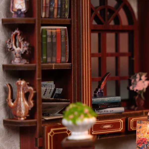 Left Bank Study DIY Miniature Dollhouse_Description_6