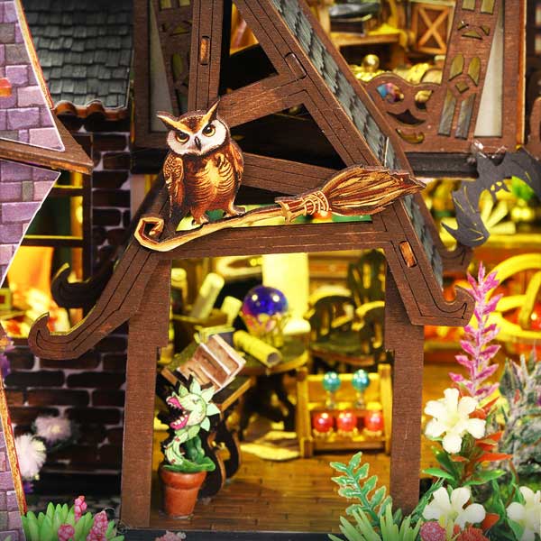 Strange Castle DIY Miniature Dollhouse_Description_6