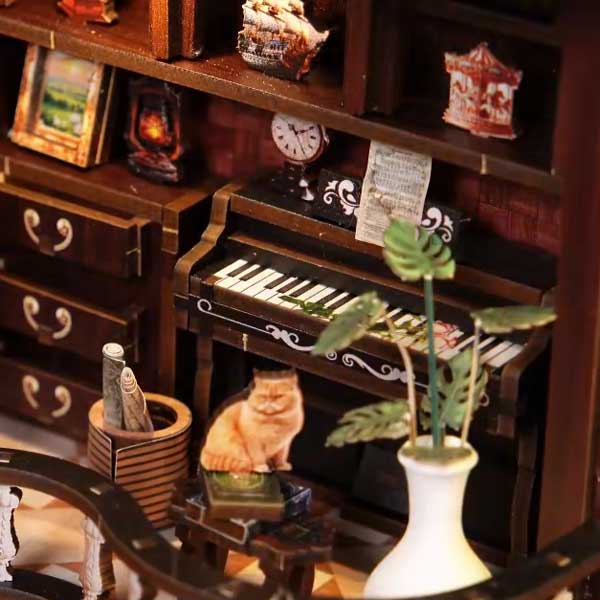 Bacchus Bookstore DIY Miniature Dollhouse_Description_7