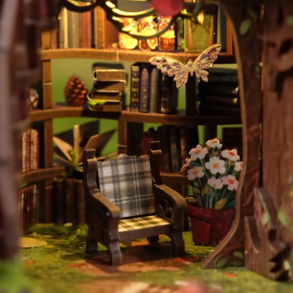 Forest Tea Book Club DIY Miniature Dollhouse_Description_6