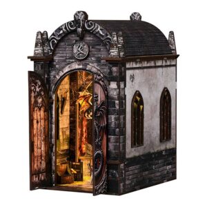 Dragon's Treasure Labyrinth Book Nook Miniature Dollhouse_1